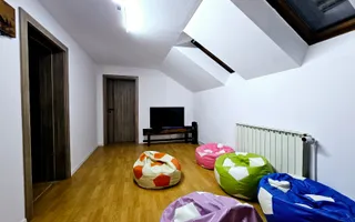 Casa individuala | De inchiriat | 250 mp | 6 camere | Cetate - Poză 11