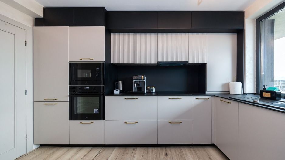 Penthouse superb, 3 camere+parcare subterana ,203 mp-Coresi - Poză 9