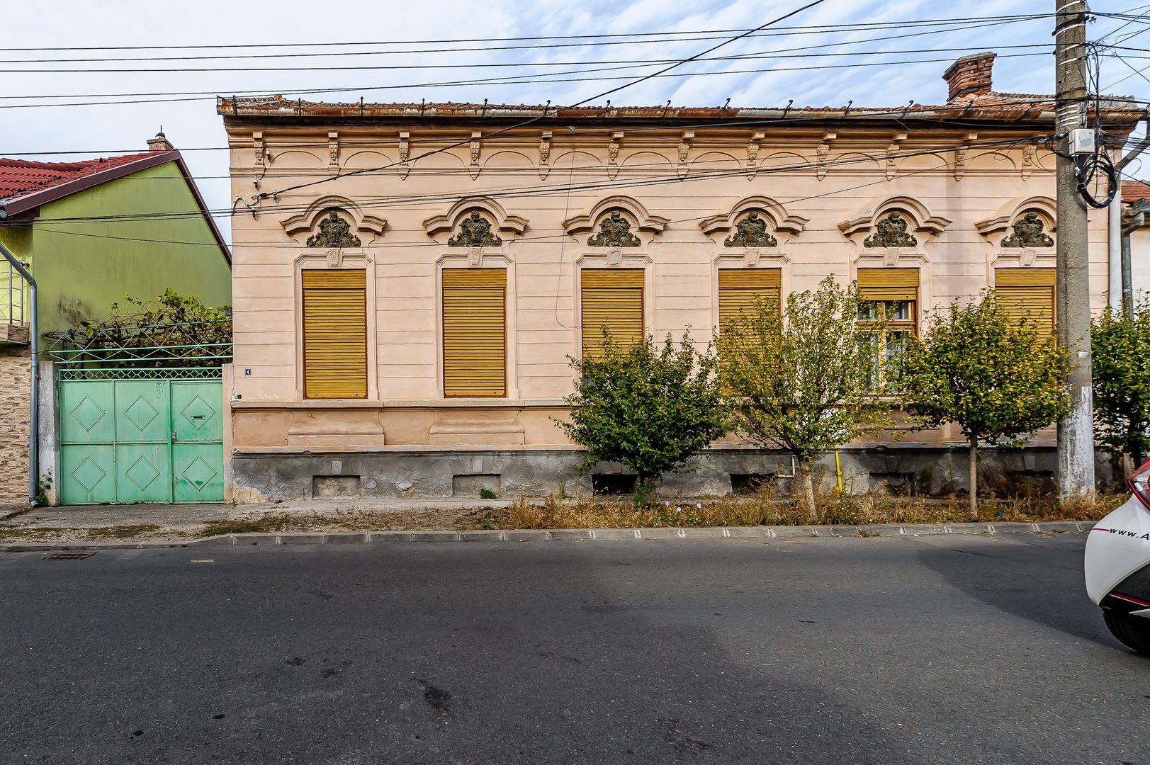 Apartament la casa cu 3 camere și Garaj - Poză 1