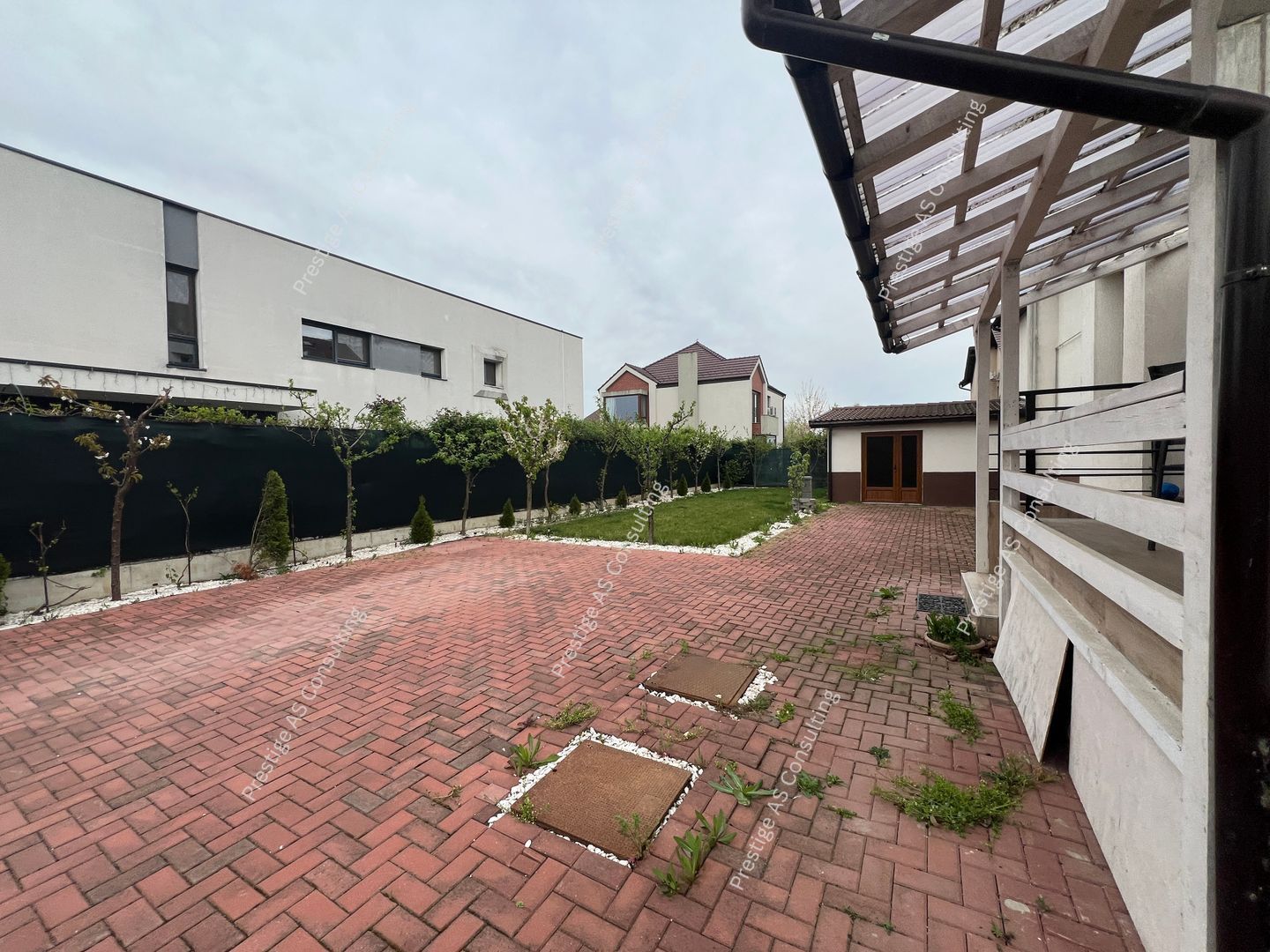 Casa 7 incaperi + Anexe | 1420mp Teren | La Intrare in Dumbravita - Poză 3