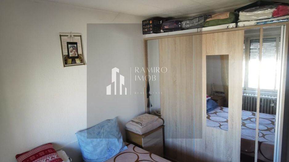 Apartament 3 camere, decomandat - Poză 8