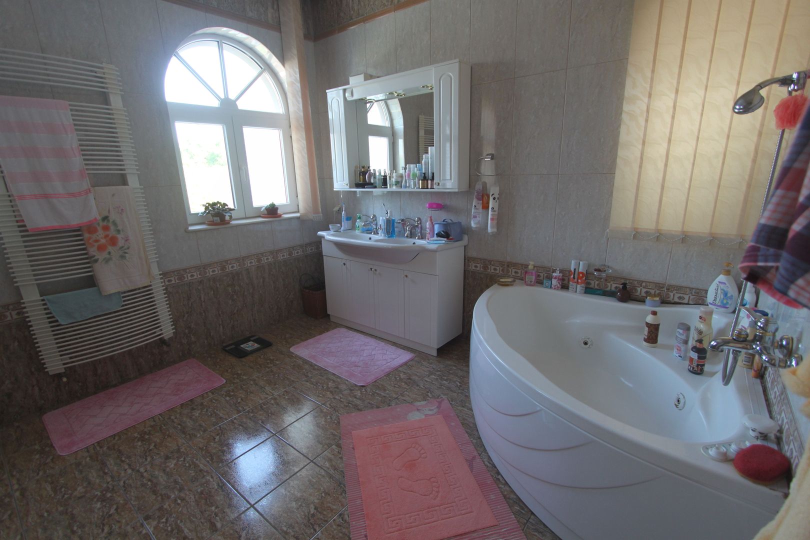 Casă / Vilă cu 8 camere de vânzare în zona Semicentral - Poză 48