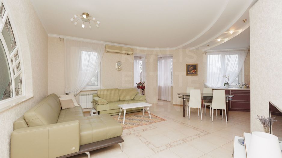 Vânzare, apartament, 4 camere, str. Mihai Eminescu, Centru - Poză 1