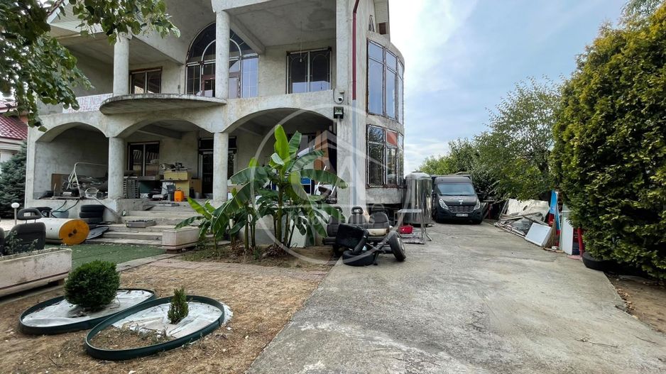 Proprietate speciala de inchiriat D+P+E+M in Calea Aradului, Oradea - Poză 9