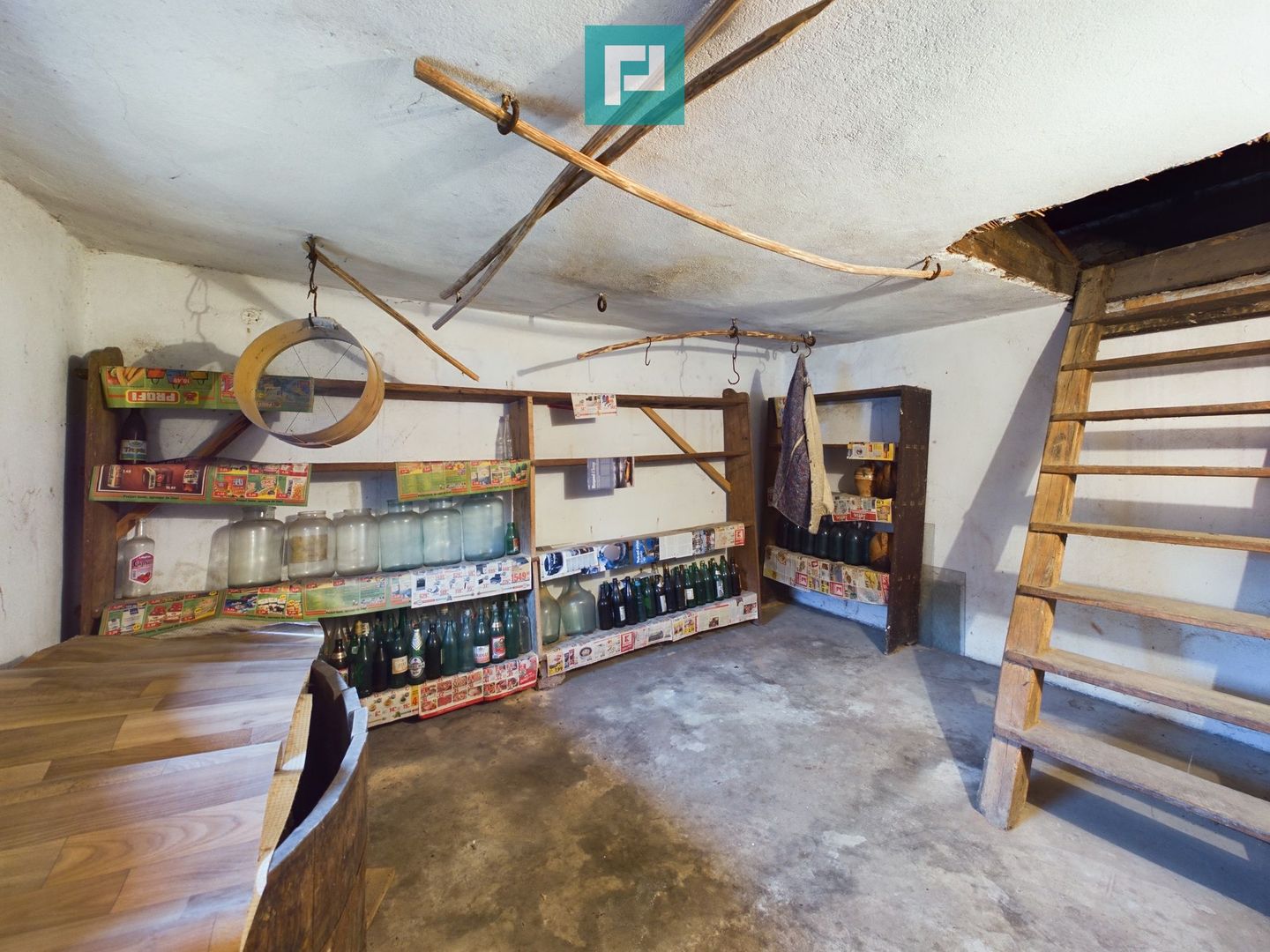 Casă impresionantă, cu anexe în Dezna-Moneasa! - Poză 19