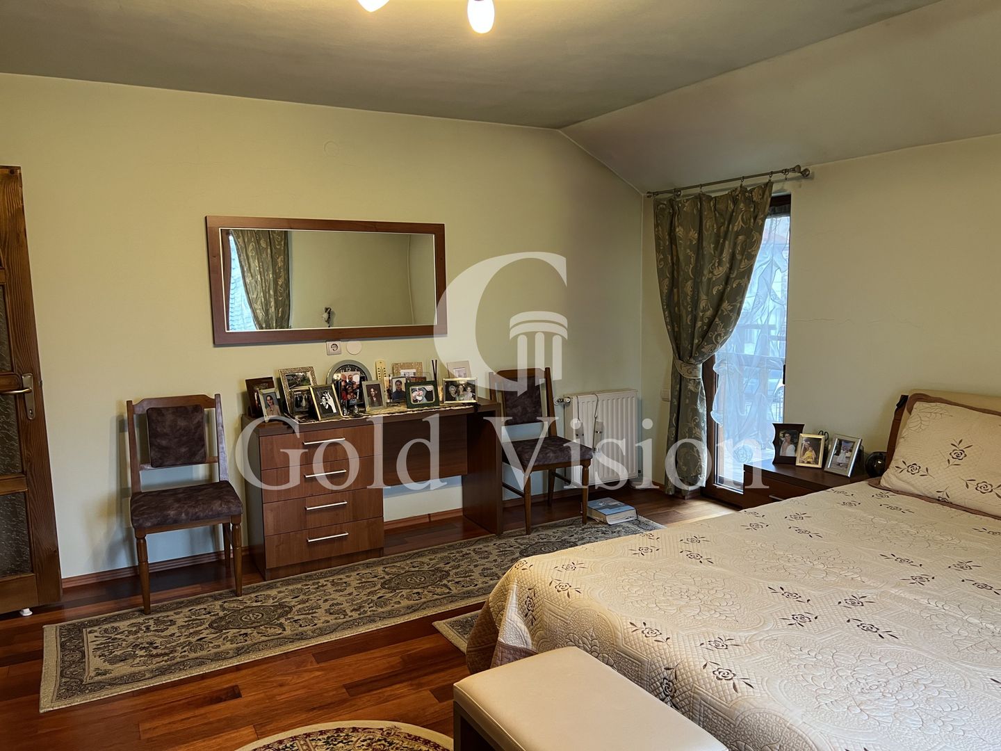 Casă cu 5 camere + anexă cu garaj, mobilată complet, str. Gh. Șincai - Poză 7