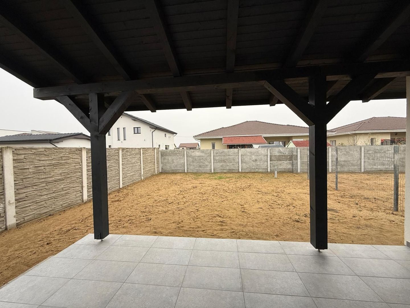 Duplex pe parter – compartimentare excelentă, teren generos. - Poză 10
