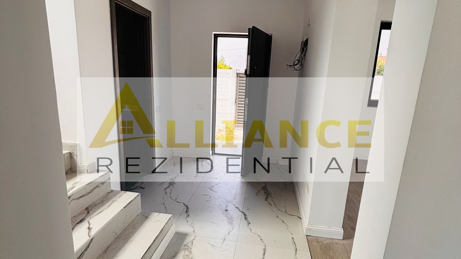 Casă premium de vânzare în zona Miorița - Poză 8