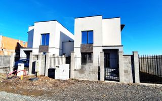 Oferim spre vanzare Case-Duplex cu 4 camere, situate in Giroc, zona buna - Poză 1