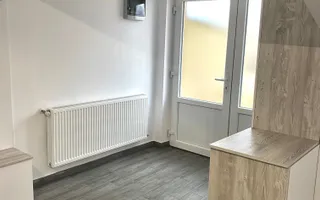 Casa de inchiriat central - Poză 18