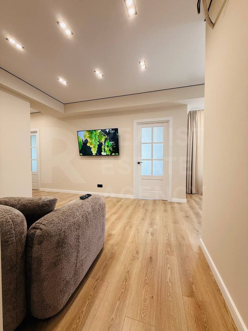 Vânzare, apartament, 3 camere + living, str. Ialoveni, Durlești - Poză 3