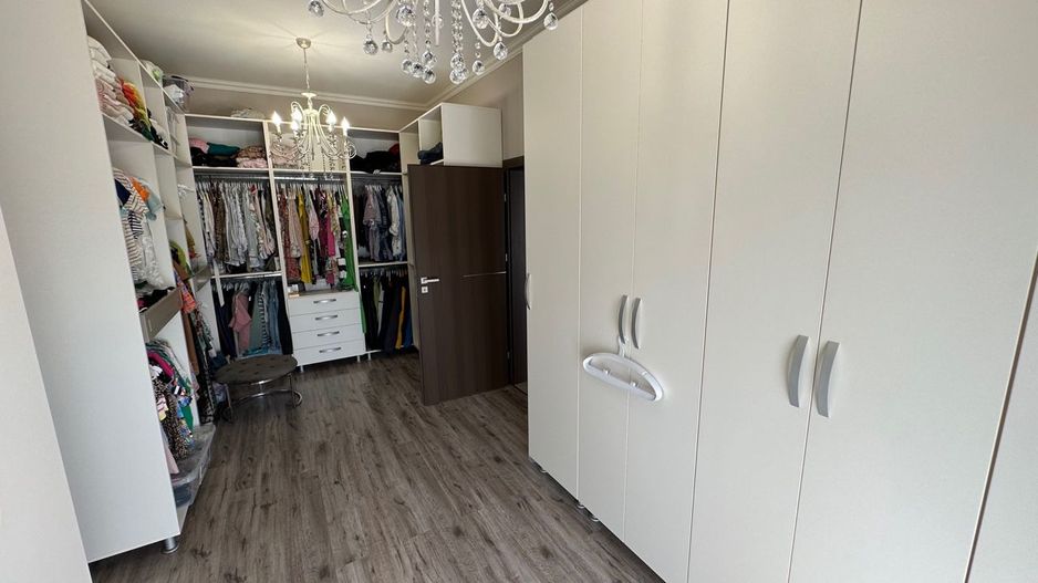 CASA EXCEPTIONALA CU LIVADA PROPRIE - Poză 14