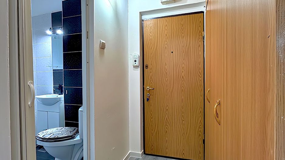 Titan - Costin Georgian Metrou 3 minute Garsoniera Comision 0 - Poză 9