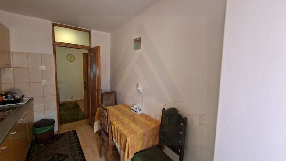 Apartament 3 camere 70 mp Parcul Sub Arini - Poză 4