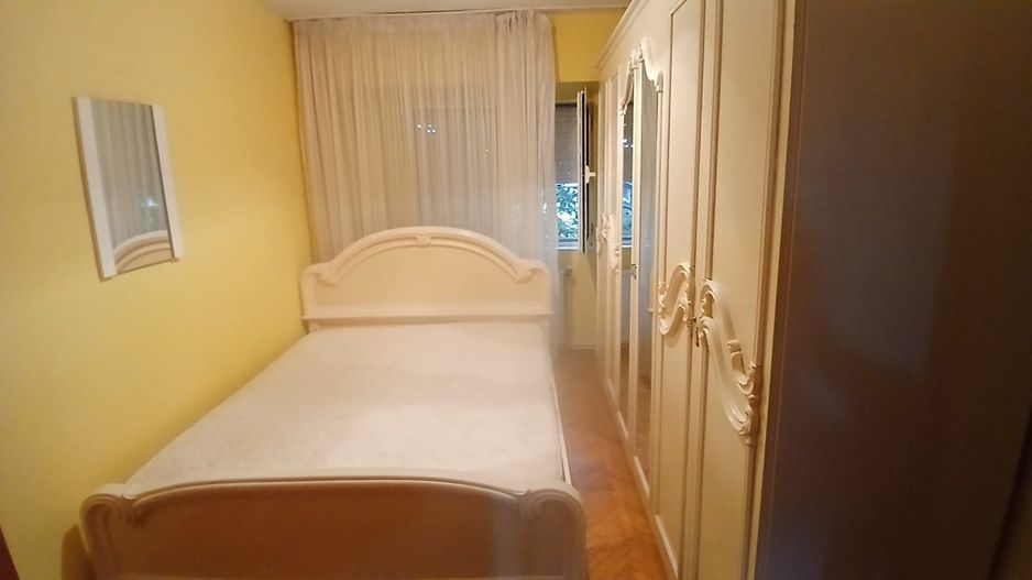 De inchiriat apartament cu 3 camere, I. C. Frimu, etaj 3, 450 euro - Poză 10