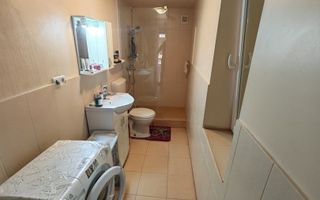 Casă cu teren generos Ghiroda vatra veche - Poză 7
