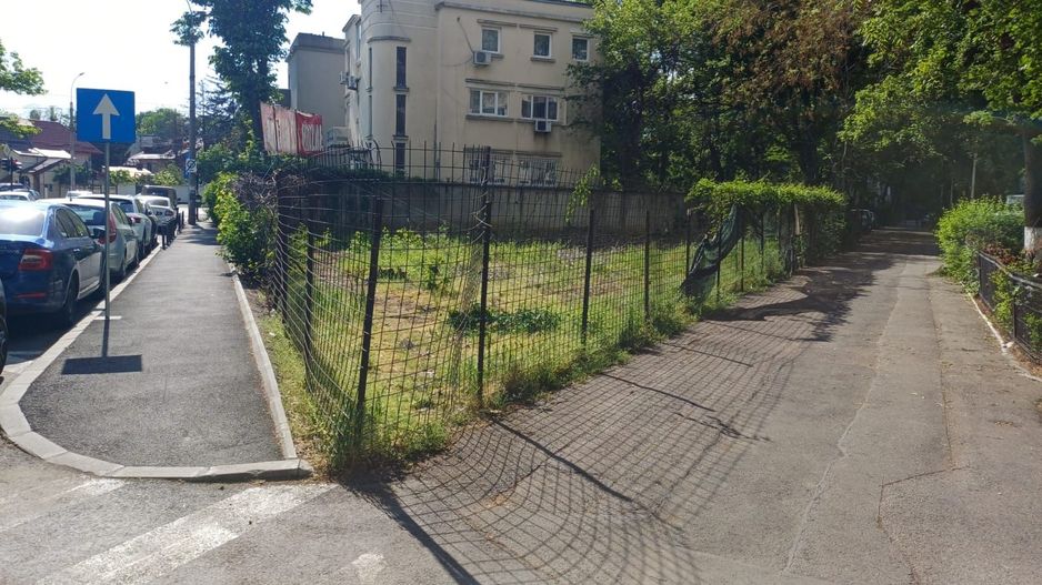 Teren de vanzare 400 mp | Ion Mihalache | Autorizatie de constructie - Poză 1