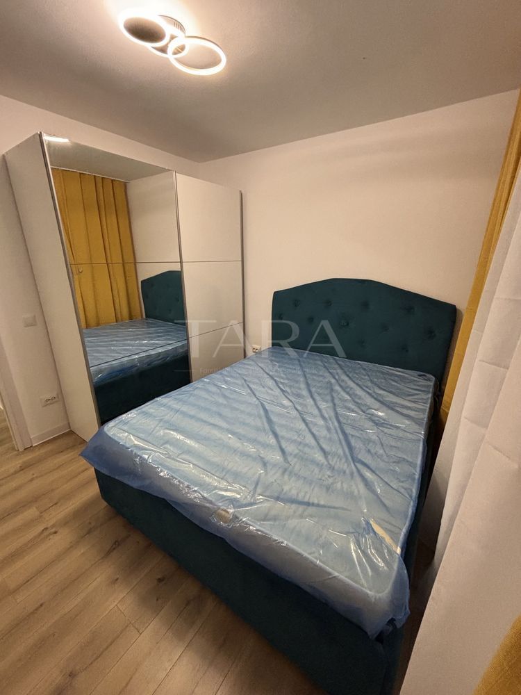 Apartament cu 3 camere, intermediar, complet renovat. - Poză 6