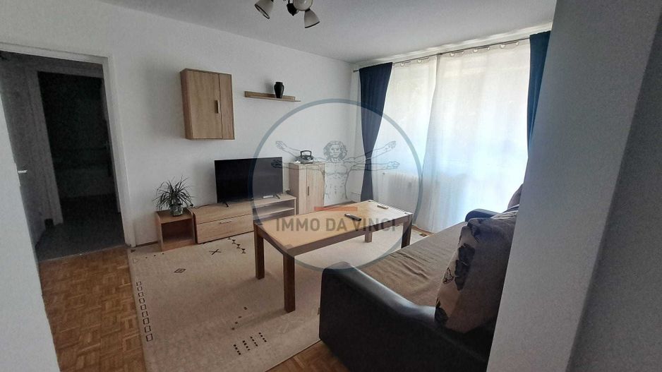 Închiriez apartament cu 2 camere - Poză 1