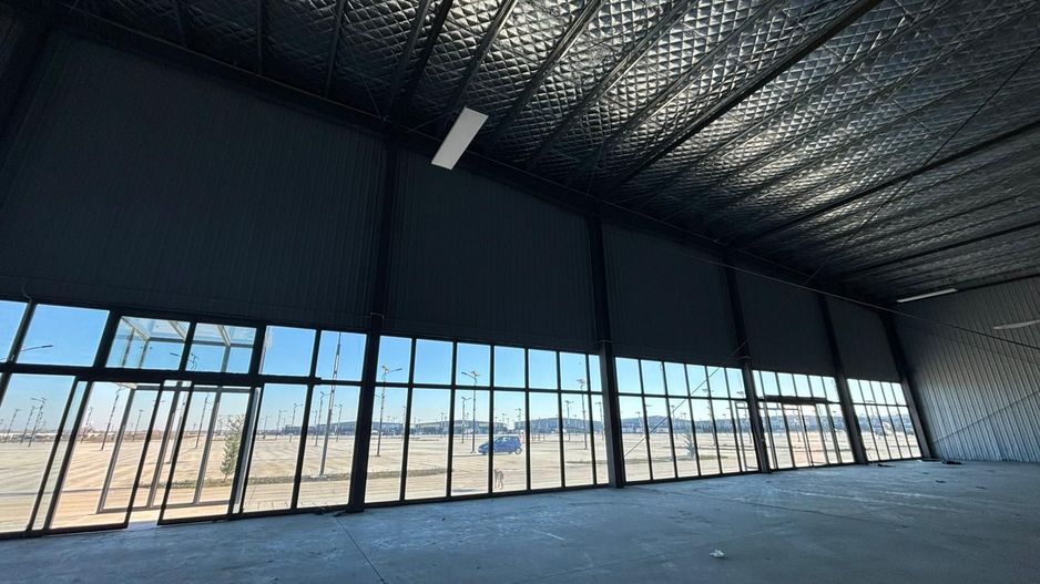 Spatii comerciale, industriale, logistice, birouri, productie, retail - Poză 9