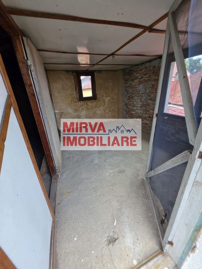 🏡 Casă renovată cu 6 camere, teren 557 mp – Berceni, Prahova - Poză 20