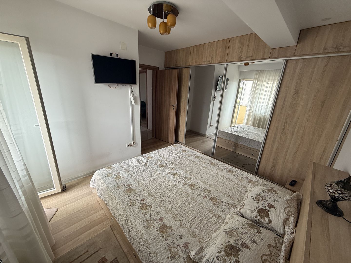 AP. 2 CAMERE FUNDENI, CENTRALA PROPRIE, PET-FRIENDLY, PARCARE INCLUSA - Poză 2
