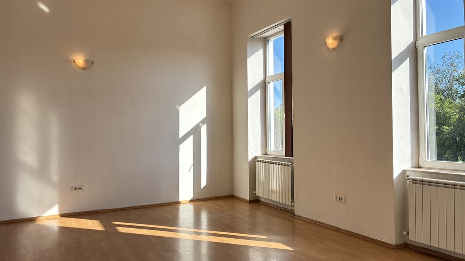 Apartamnet ultracentral de vanzare in Oradea - Poză 3