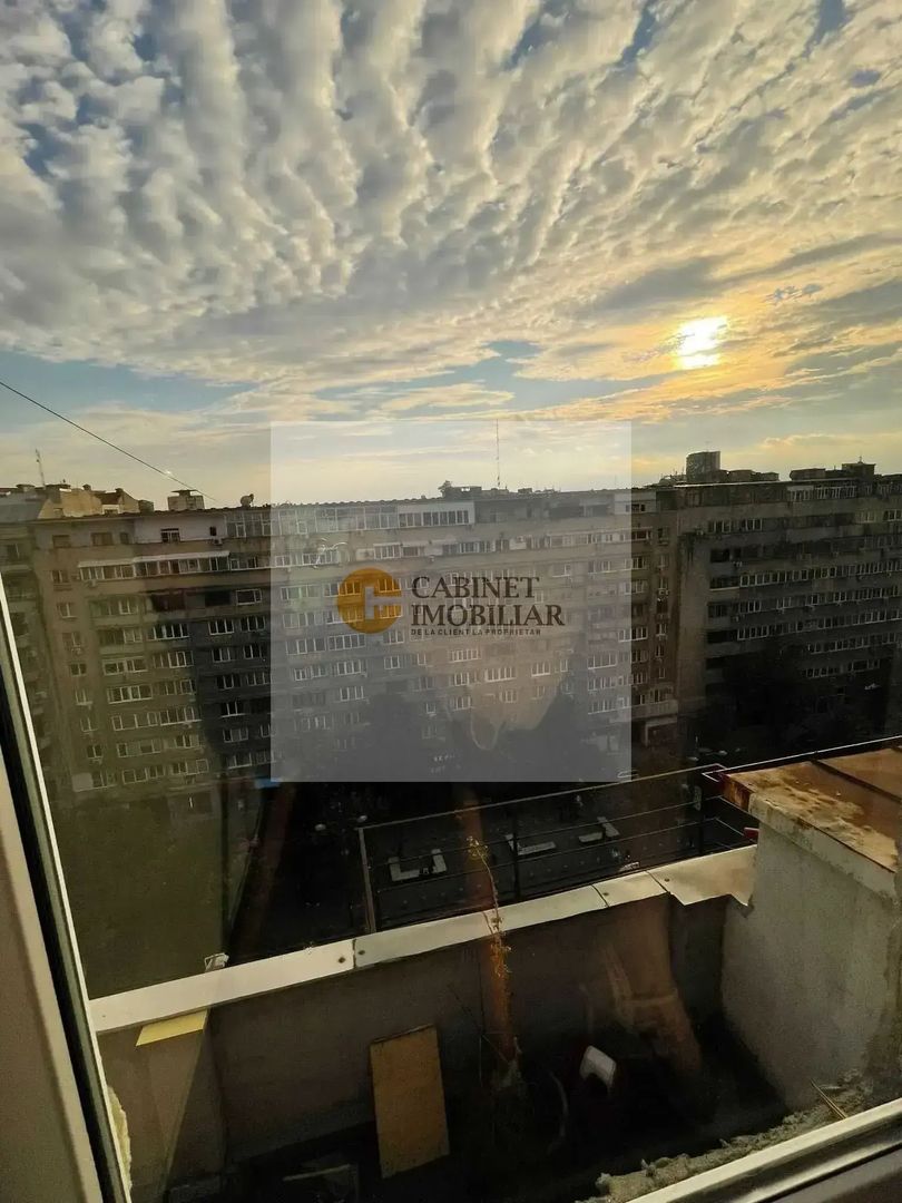 Garsoniera | Bulevard Nicolae Balcescu | Mansarda | Renovata - Poză 1