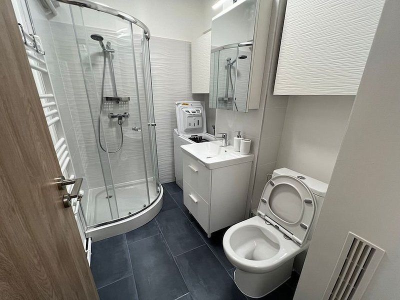 Garsonieră de închiriat, cu vedere panoramică spre Parcul Tractorul - Poză 19