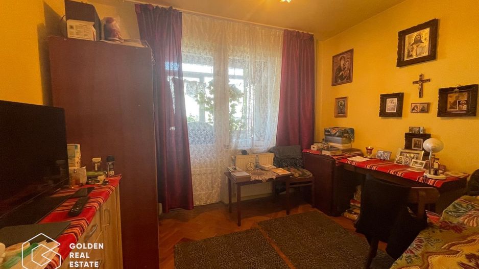 Apartament spațios, decomandat, 4 camere, Soarelui, zona AEM - Poză 3