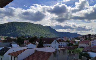 Apartament cu 3 camere  in zona centrala a Brasovului - Poză 6