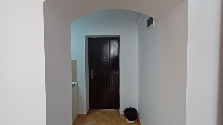 Birou, central, Ady Endre Oradea, 40 mp. 399 E/lună. Comision 0 - Poză 8