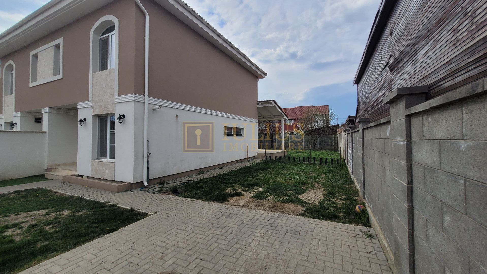 1/2 duplex, 4 camere – Moșnița Nouă, Cartier Europa - Poză 1