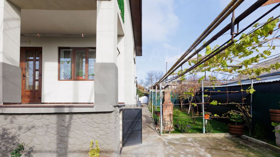 Vânzare, casă individuală, 2 nivele, str. Fructelor, or. Ialoveni. - Poză 2