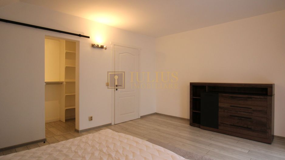 Casa individuala, zona Brytim, 4 camere + 2 bai, centrala proprie. - Poză 22