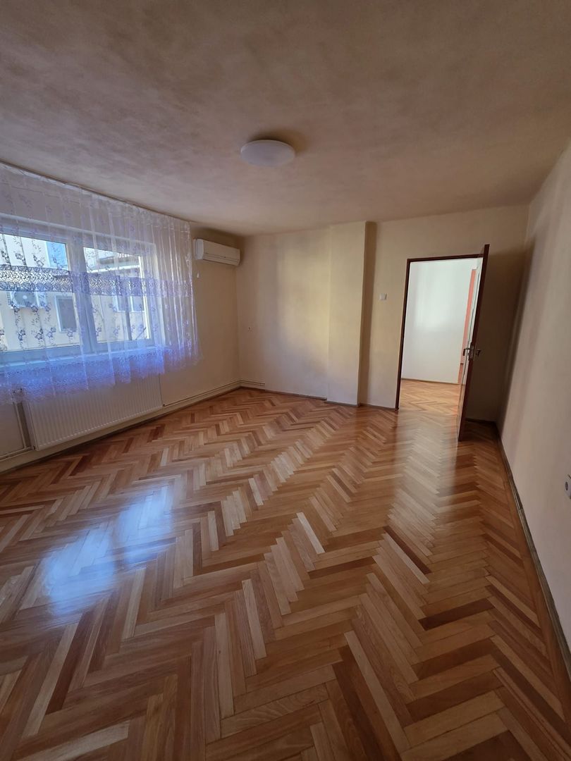 CASA  DE ÎNCHIRIAT 3 CAMERE IDEALA PENTRU SEDIU FIRMA SAU LOCUINTA - Poză 18