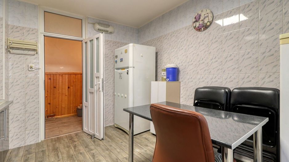 SUPER PRET!-  Apartament 4 camere + boxa si parcare - Comision 0% - Poză 11