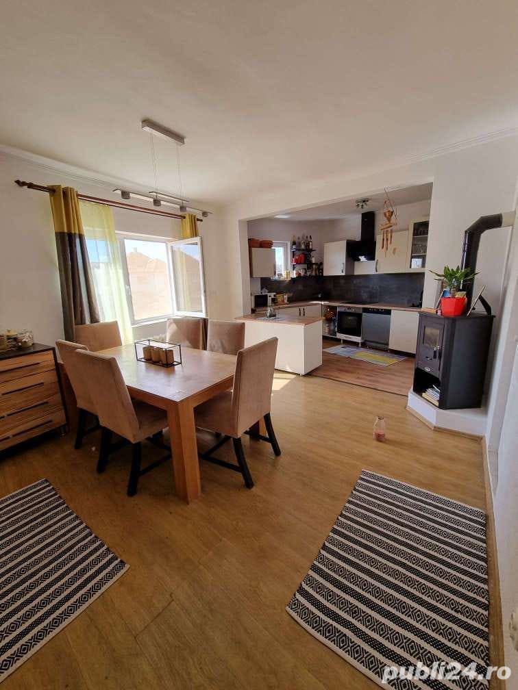 Vand casa cu etaj in zona Titulescu - Poză 2