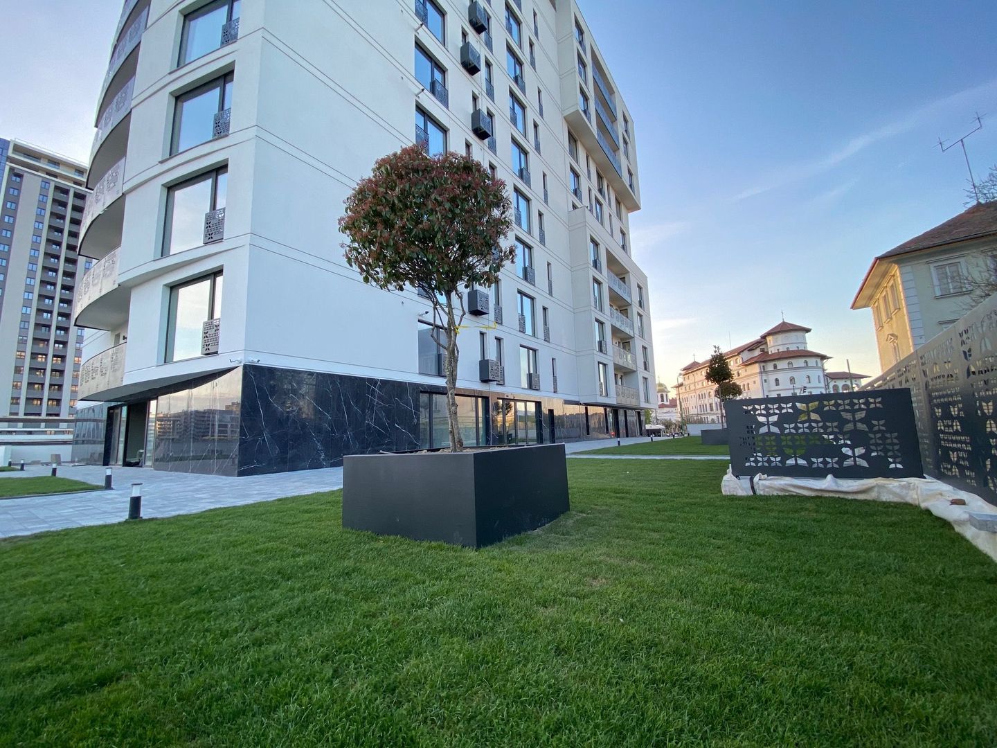 Apartament bloc nou 3 camere - parcare subterana - Poză 1