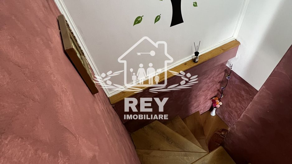 De vanzare- Apartament 3 camere str Luptei - Poză 8