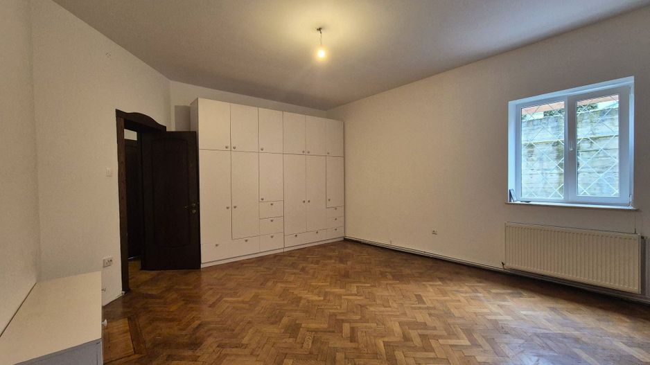 Ultracentral, apartament in casa, pretabil locuit / birouri, pet friendly. - Poză 23