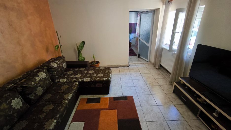 VIILE NOI - casa cu o curte generoasa disponibila imediat - Poză 2