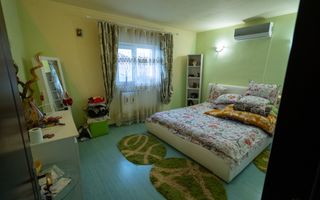 Casă modernă și cochetă cu grădină frumoasă în Techirghiol - Poză 4