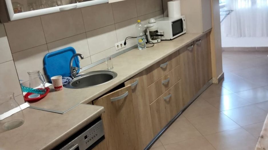 Vând apartament 3 camere - Poză 8