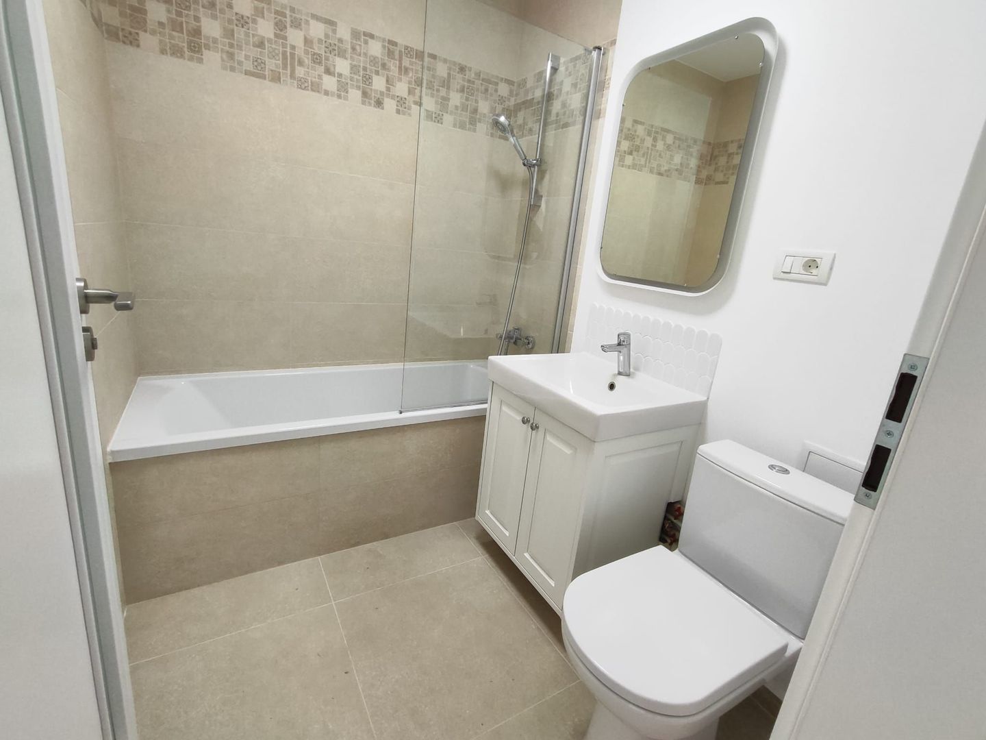 Apartament 2 camere complet renovat - Soseaua Stefan Cel Mare nr 17 - Poză 10