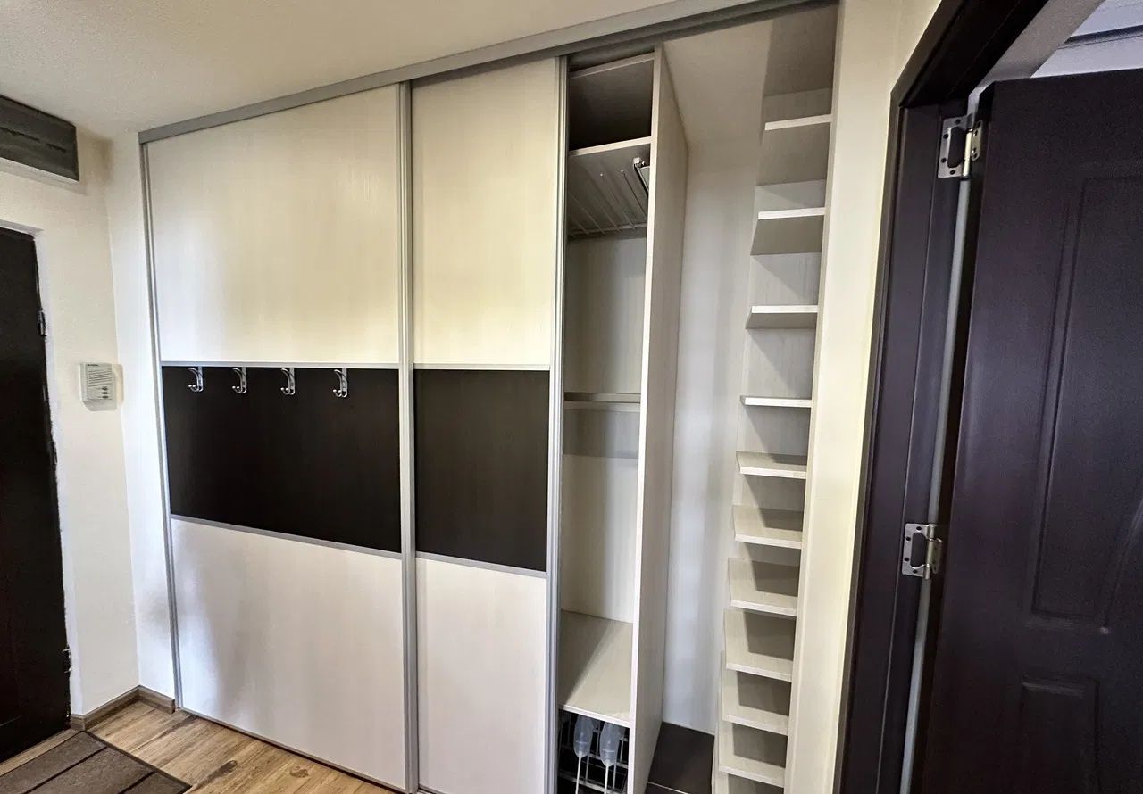 GARSONIERA DECOMANDATA MODERNA BLOC REABILITAT METROU GORJULUI - Poză 6