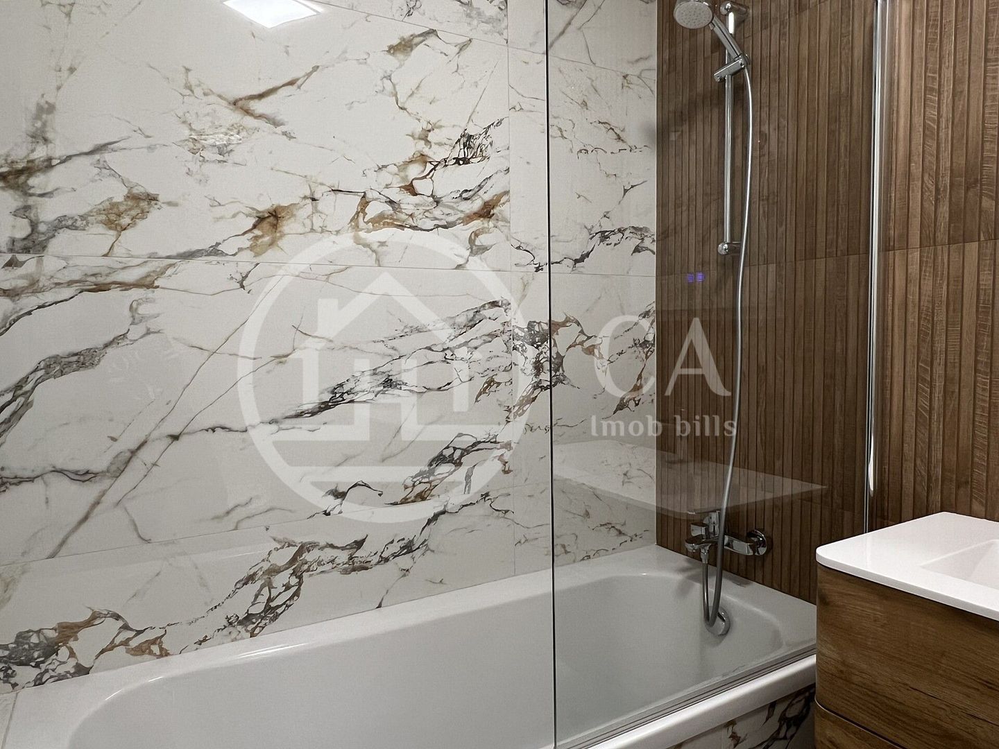 Apartament cu 3 camere de inchiriat in Prima Arena Oradea - Poză 7