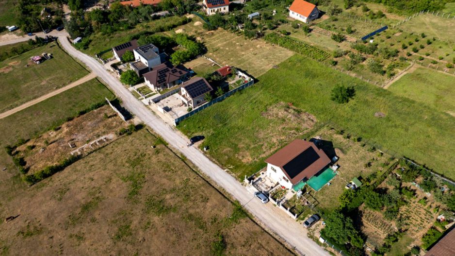 Teren intravilan Dealuri 657 Mp - Poză 2
