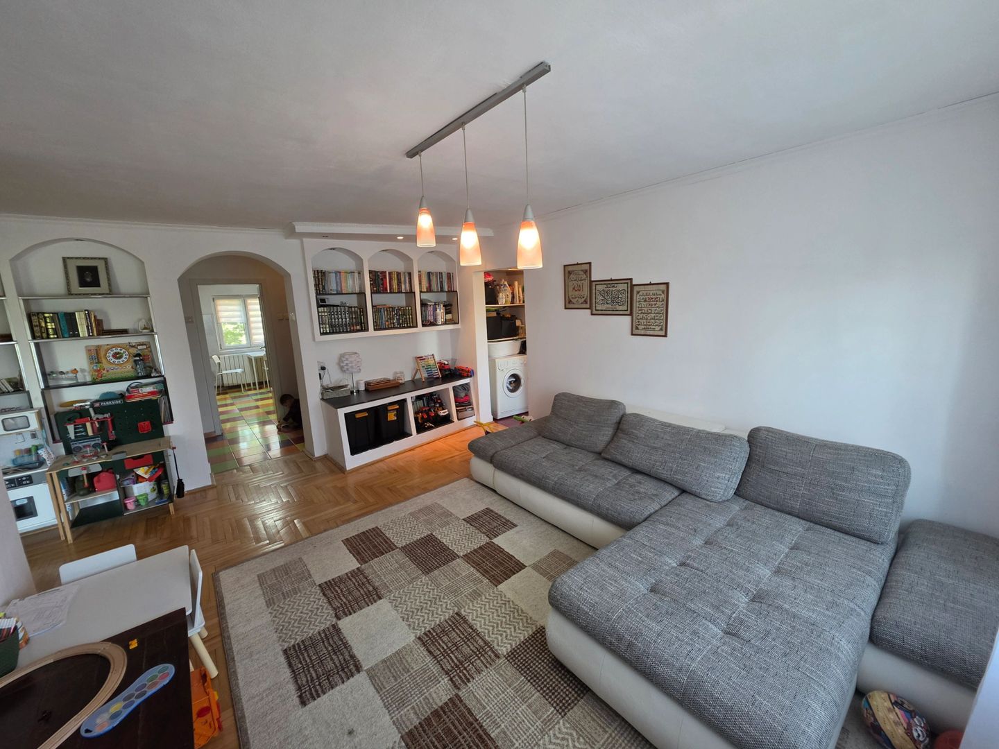 Vand apartament cu 4 camere aproape de centru - Poză 6