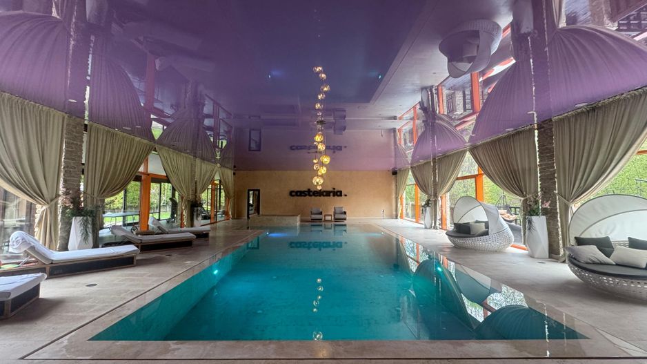 Pensiune deosebită în Bran || priveliște panoramică, facilitati premium - Poză 1